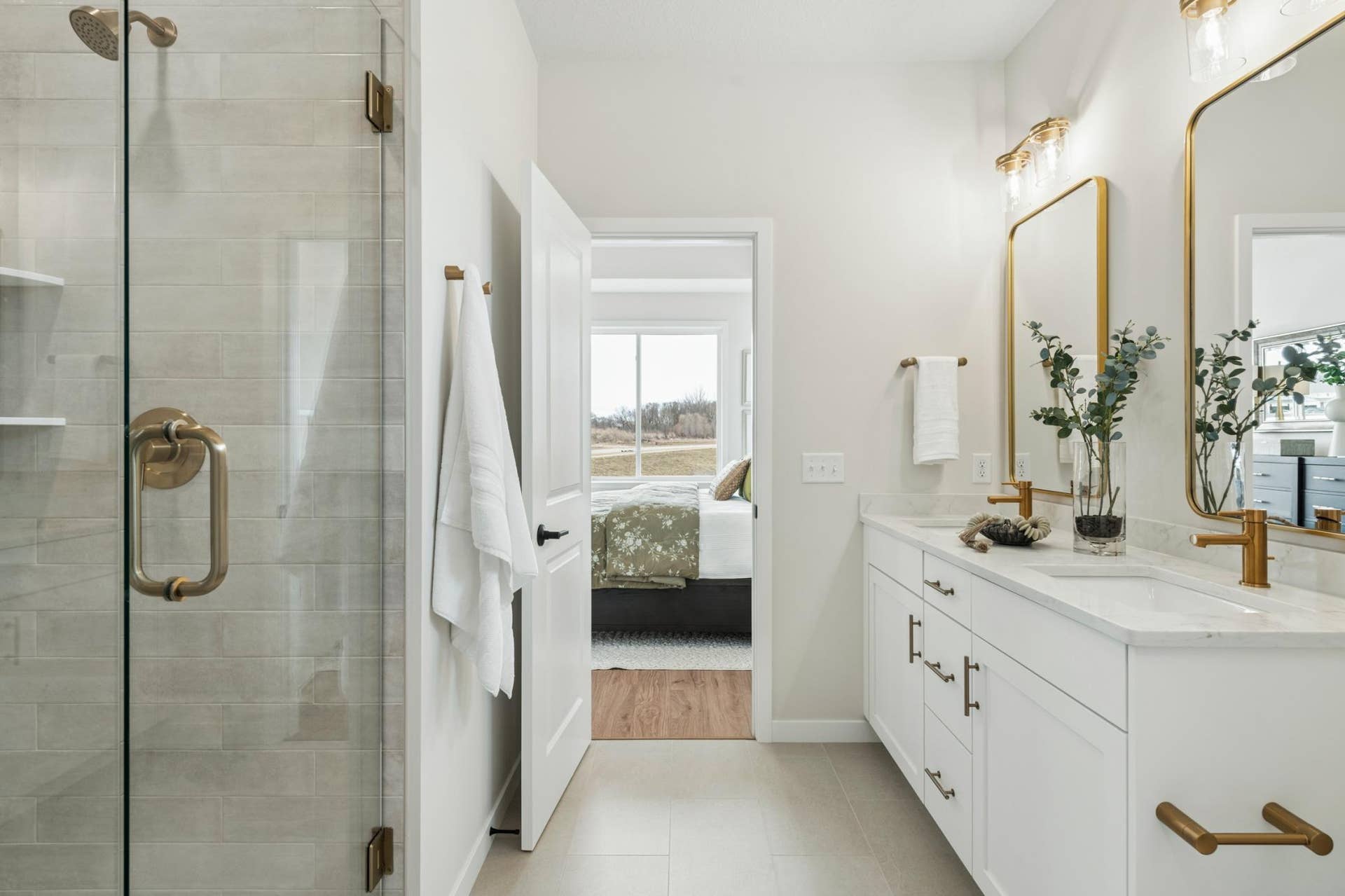 10926 37th Street N, Lake Elmo, MN 55042 Photo taken from model home. Photos may show some options not included with this pricing. Please ask for a detailed list of included features.