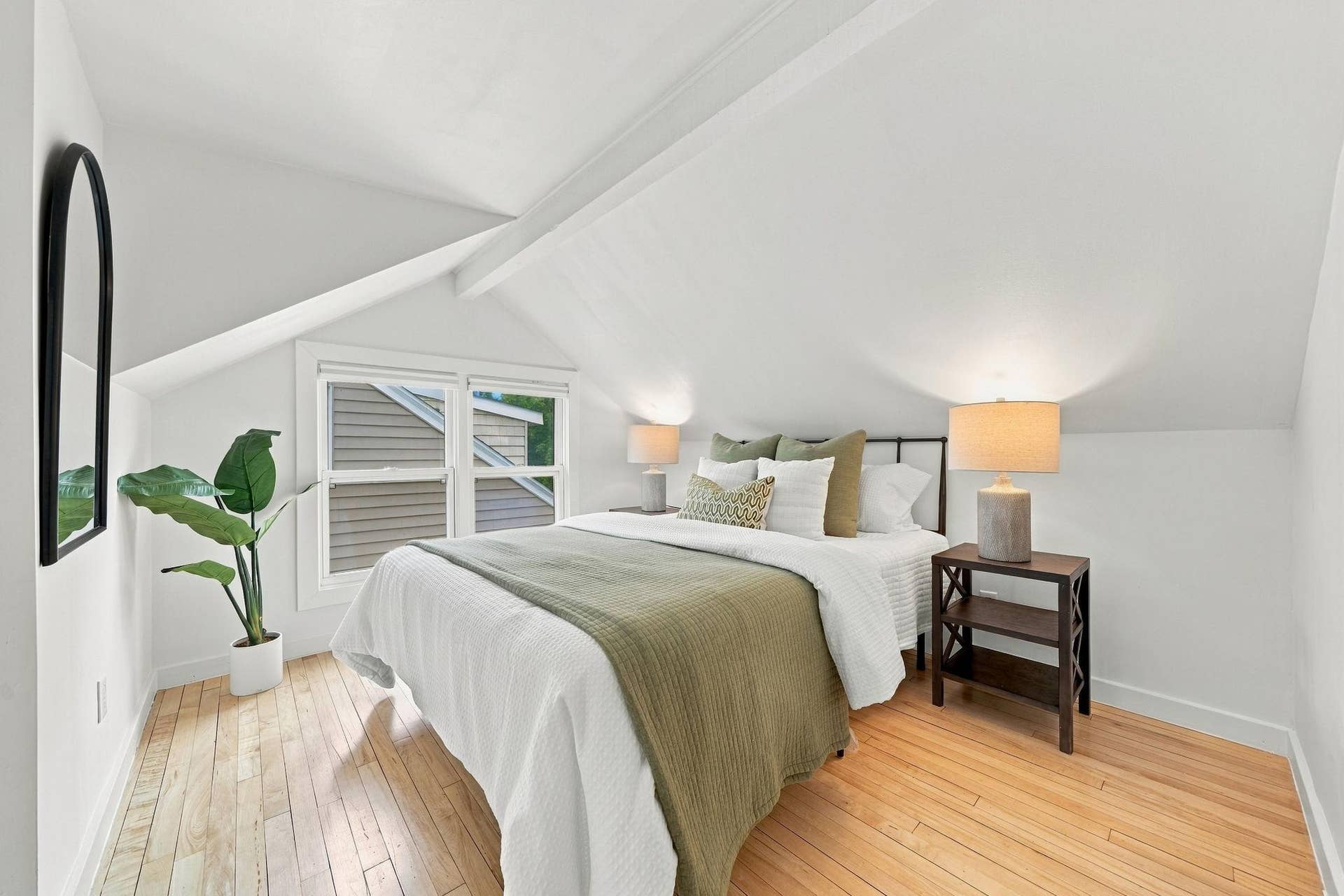 5549 Emerson Avenue S, 38, Minneapolis, MN 55419 16-web-or-mls-5549 Emerson Ave S-11.jpg