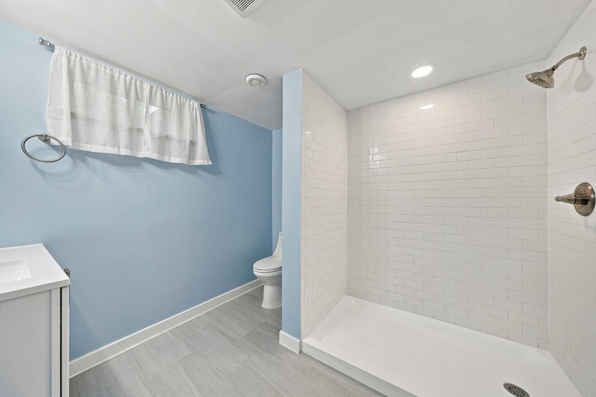 5549 Emerson Avenue S, 38, Minneapolis, MN 55419 23-web-or-mls-5549 Emerson Ave S-18.jpg