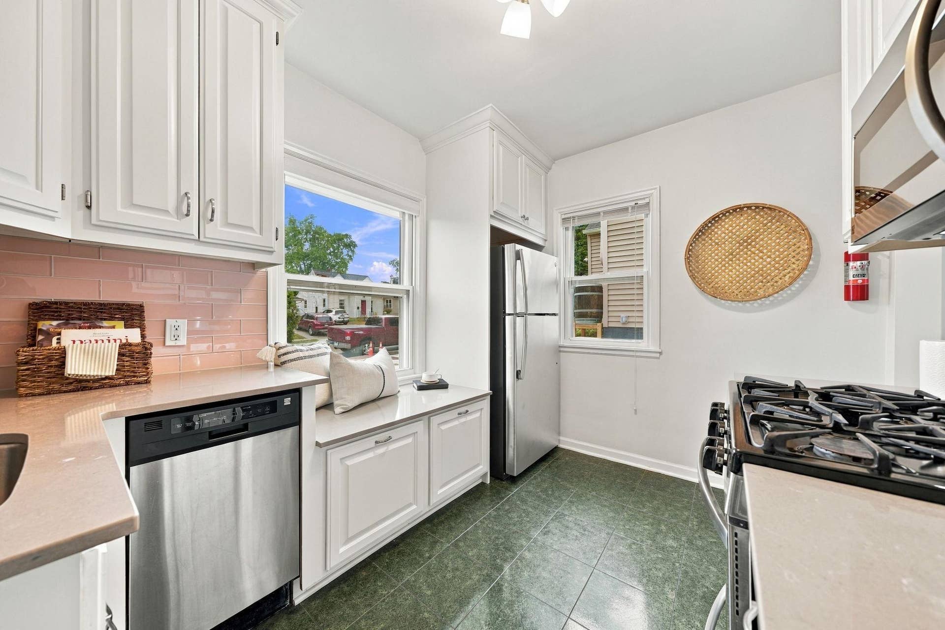 5549 Emerson Avenue S, 38, Minneapolis, MN 55419 10-web-or-mls-5549 Emerson Ave S-10.jpg