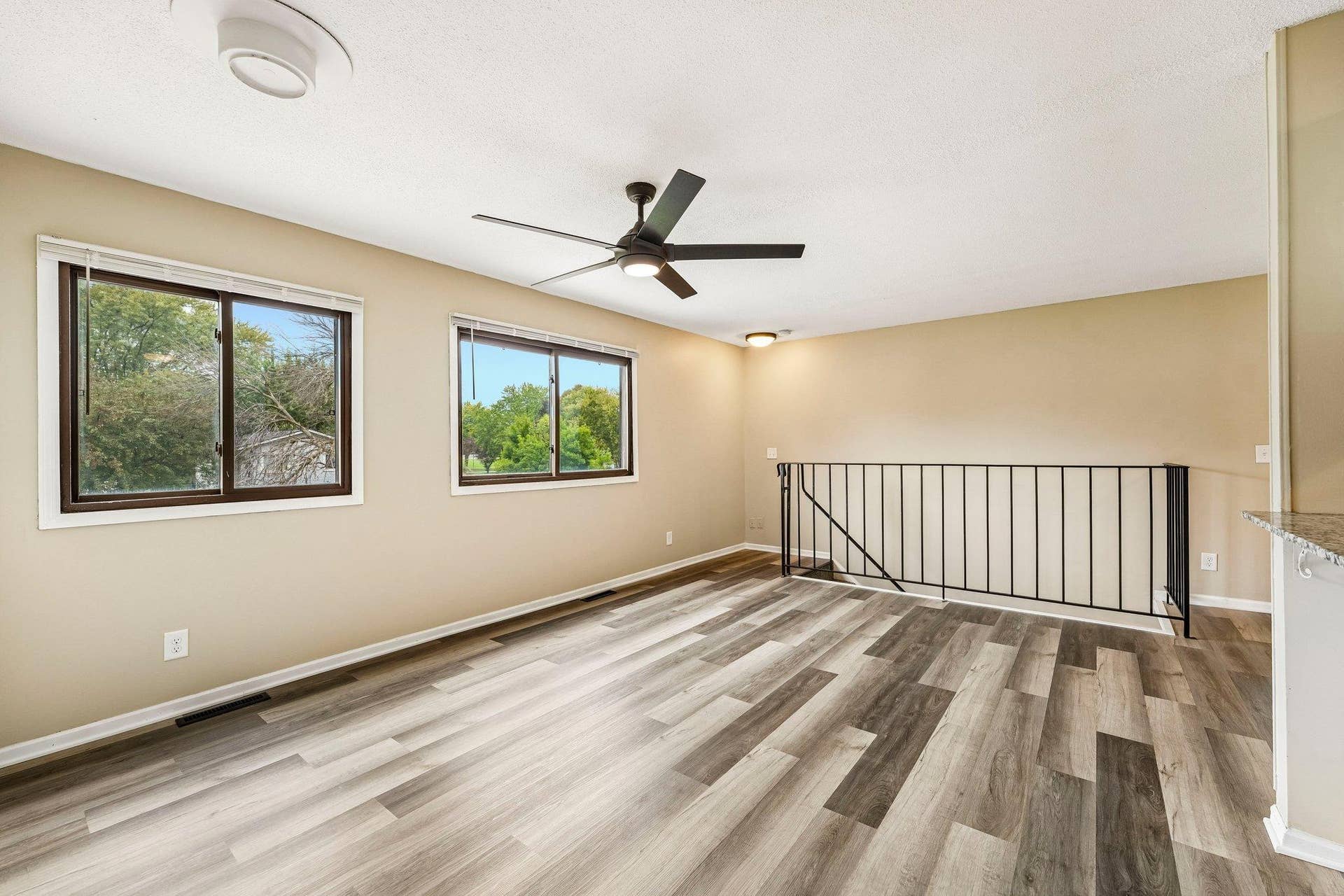 6130 72nd Lane N, Brooklyn Park, MN 55429 6130 72nd Lane N, Brooklyn Park, MN 55429