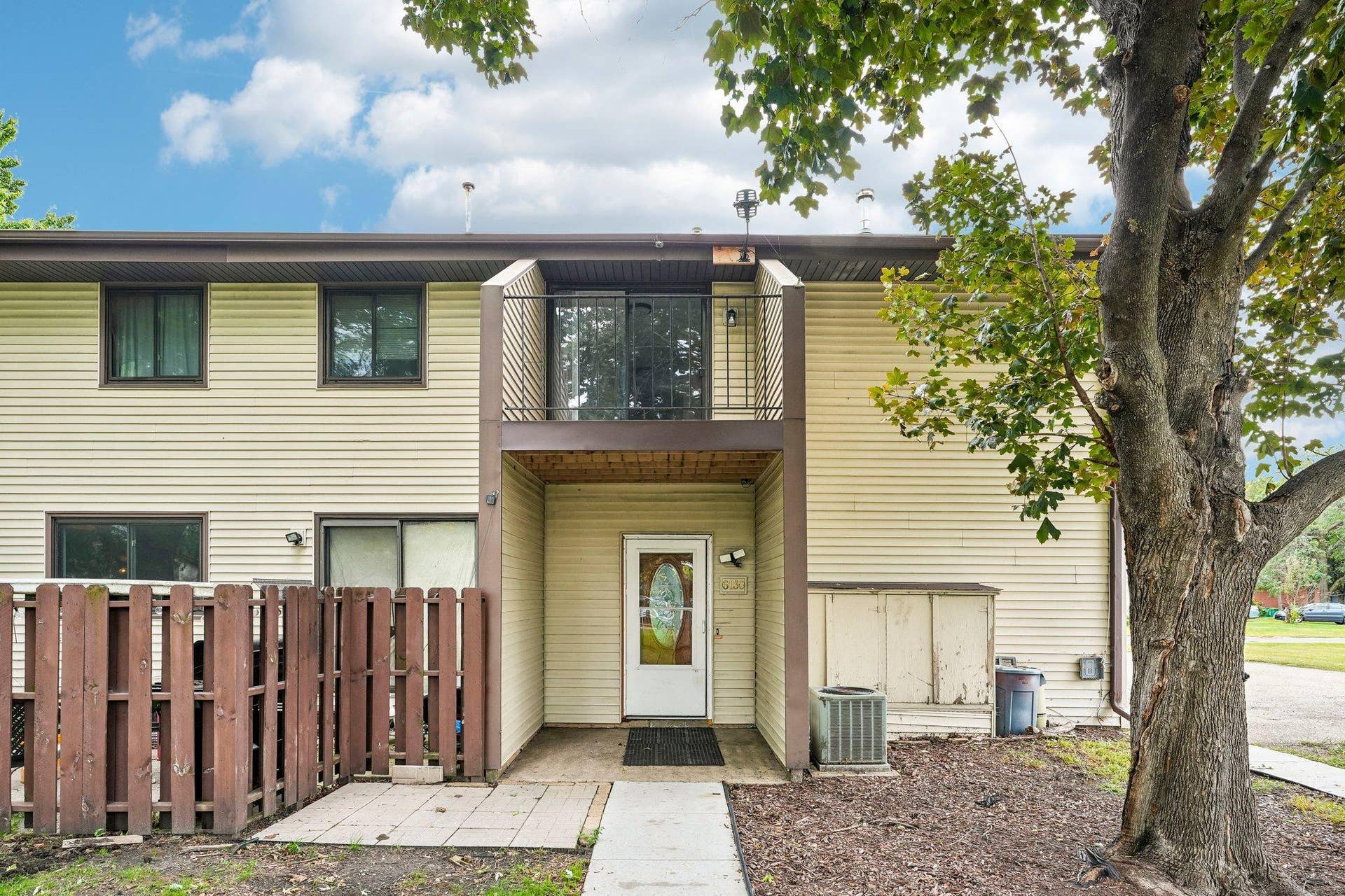 6130 72nd Lane N, Brooklyn Park, MN 55429 6130 72nd Lane N, Brooklyn Park, MN 55429