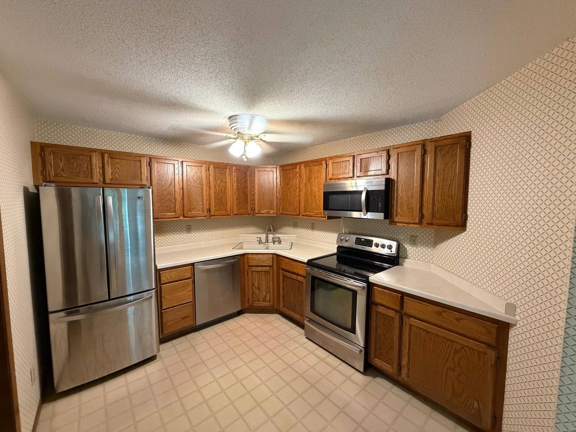 1570 Wheelock Lane, #104, 97, Saint Paul, MN 55117 1570 Wheelock Lane, #104, 97, Saint Paul, MN 55117