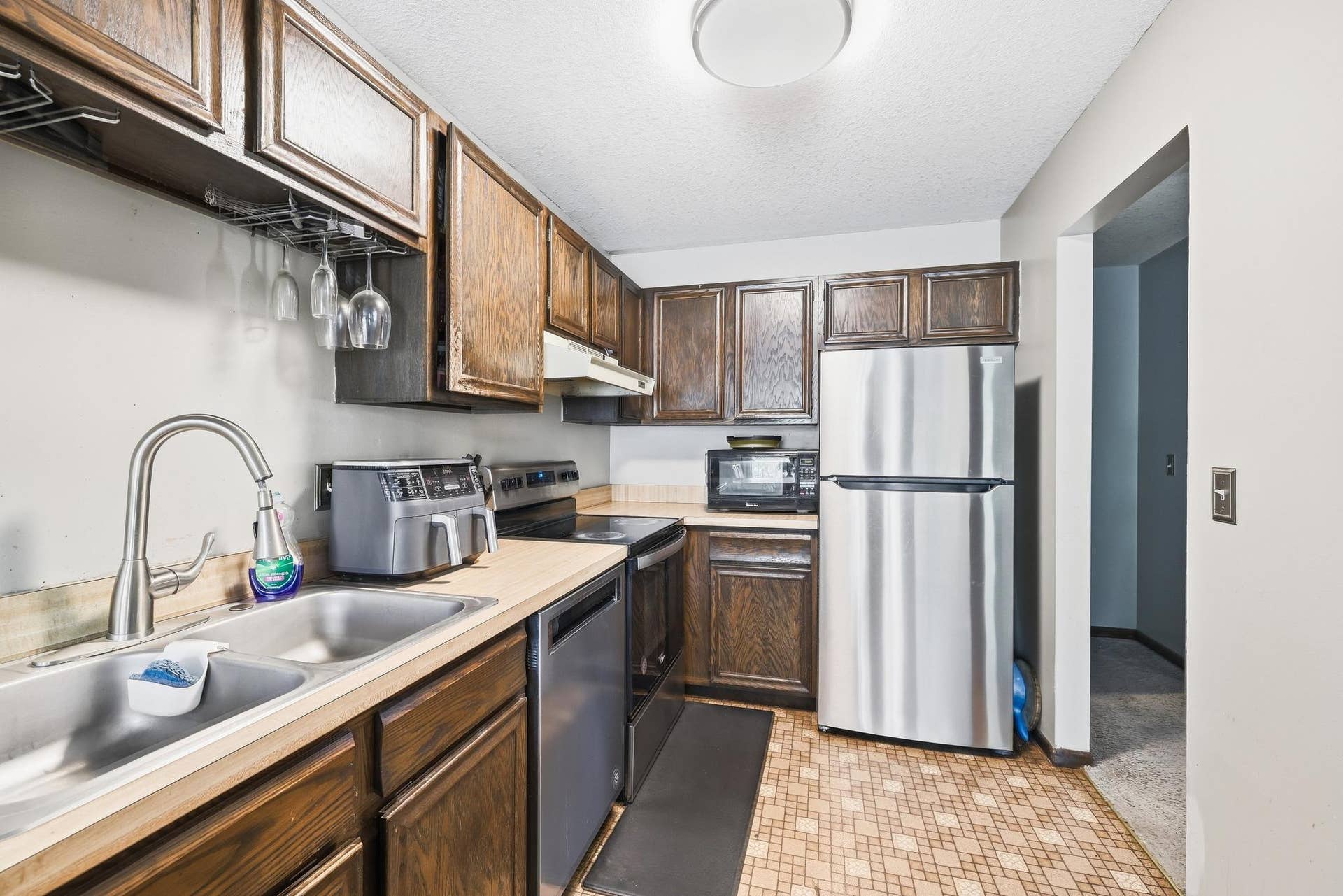 7865 Yucca Lane N, #A, Maple Grove, MN 55311 Kitchen.jpg