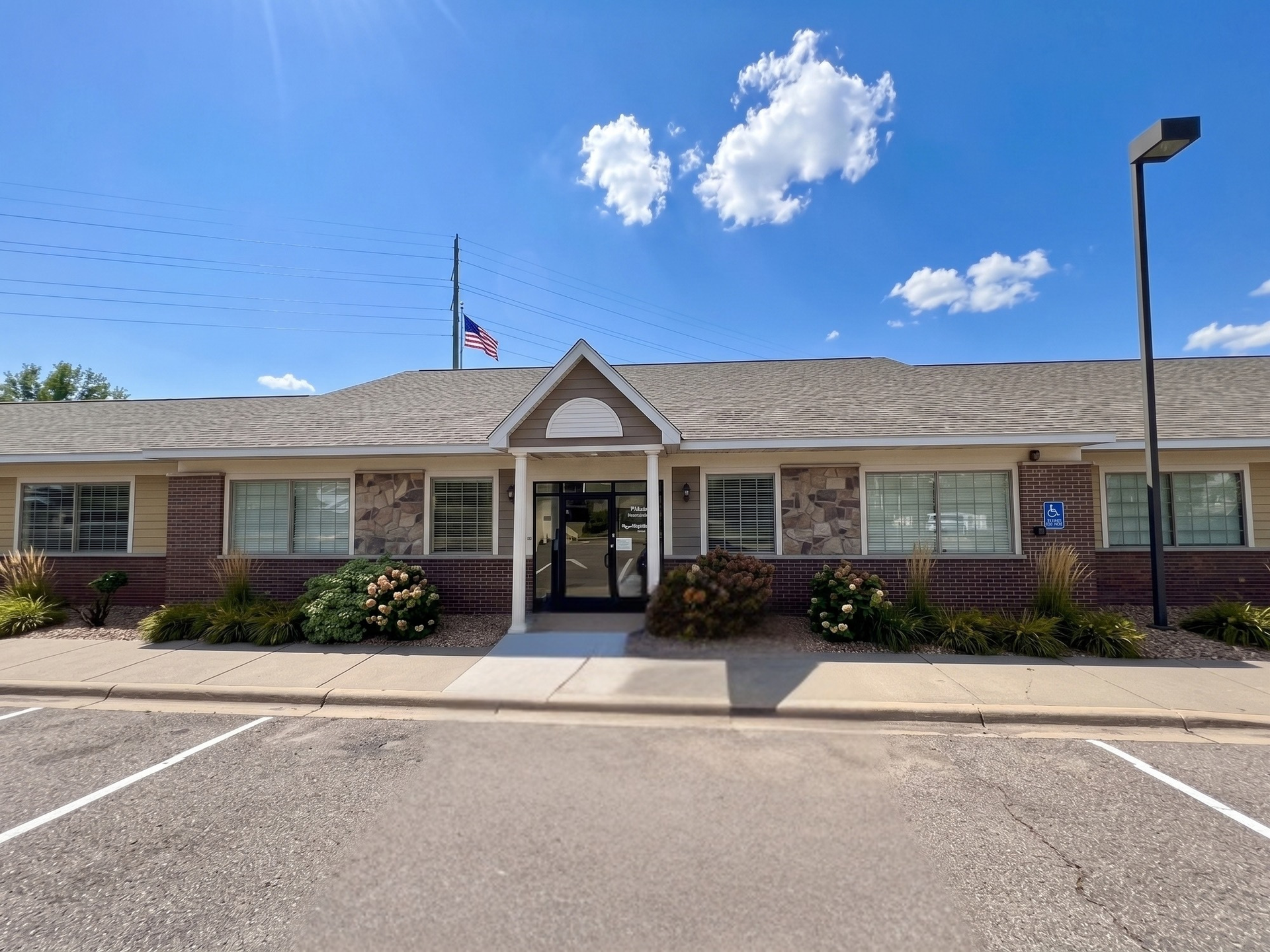 1063 Weir Drive, #200, Woodbury, MN 55125 1063 Weir Drive, #200, Woodbury, MN 55125
