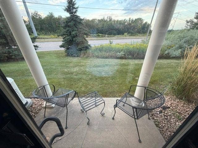 1063 Weir Drive, #200, Woodbury, MN 55125 1063 Weir Drive, #200, Woodbury, MN 55125