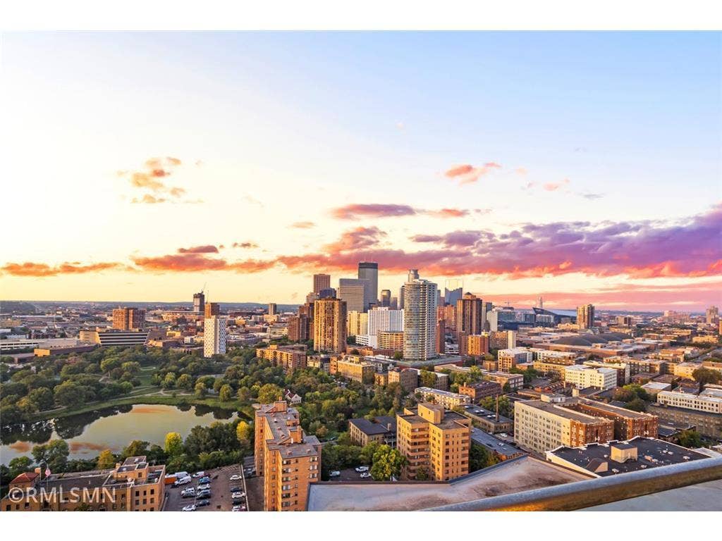 400 Groveland Avenue, #2313, 45, Minneapolis, MN 55403 Summit House 2313 Penthouse WOW.jpeg