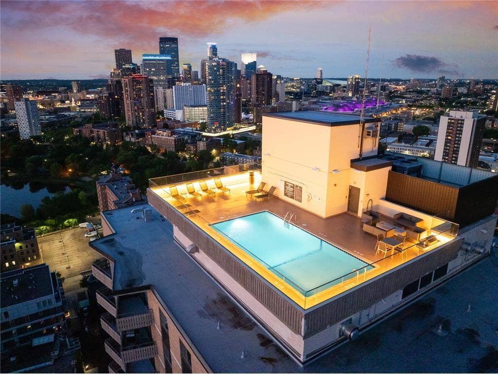 400 Groveland Avenue, #2313, 45, Minneapolis, MN 55403 Summit House rooftop pool.jpeg