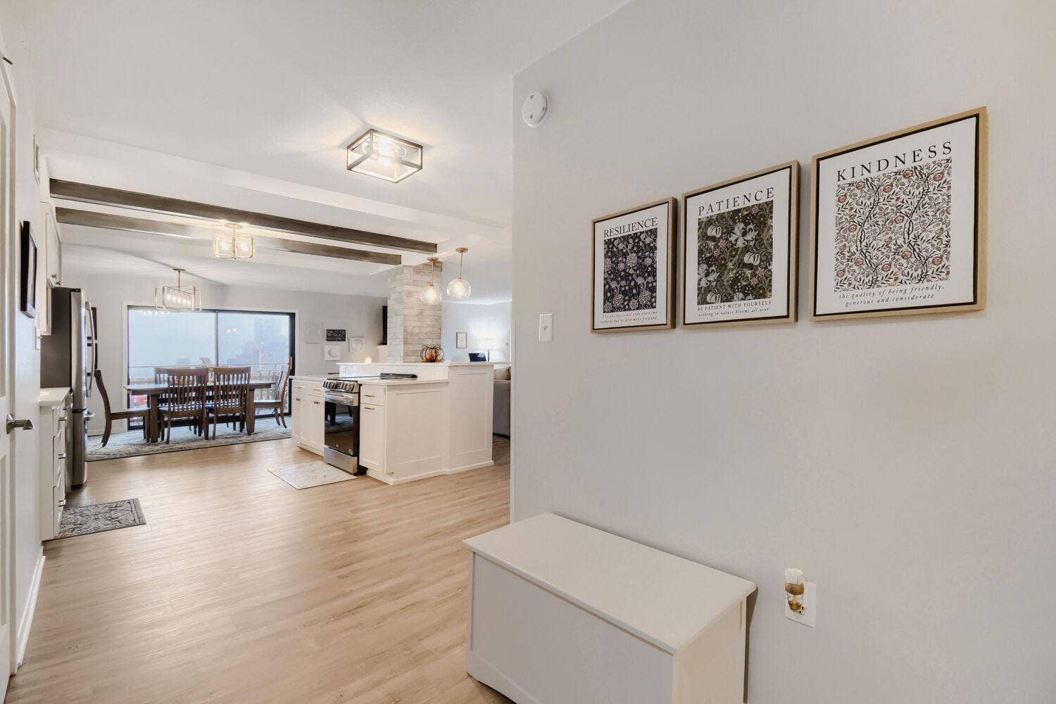 400 Groveland Avenue, #2313, 45, Minneapolis, MN 55403 Summit House Penthouse 2313 Foyer.jpg