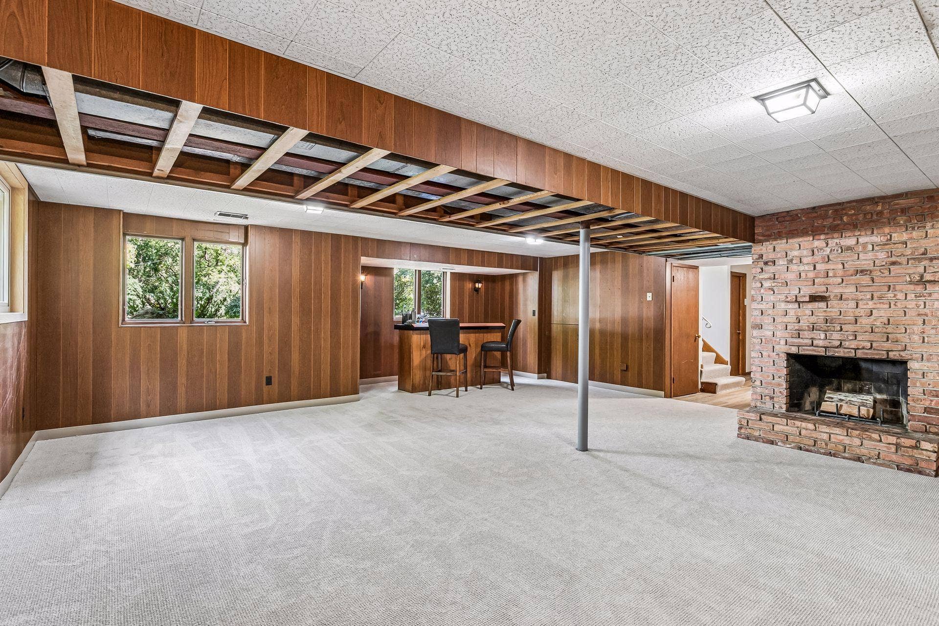 2931 Cedar Knoll Court, Minnetonka, MN 55305 Lower Level Amusement Room with NEW CARPET.