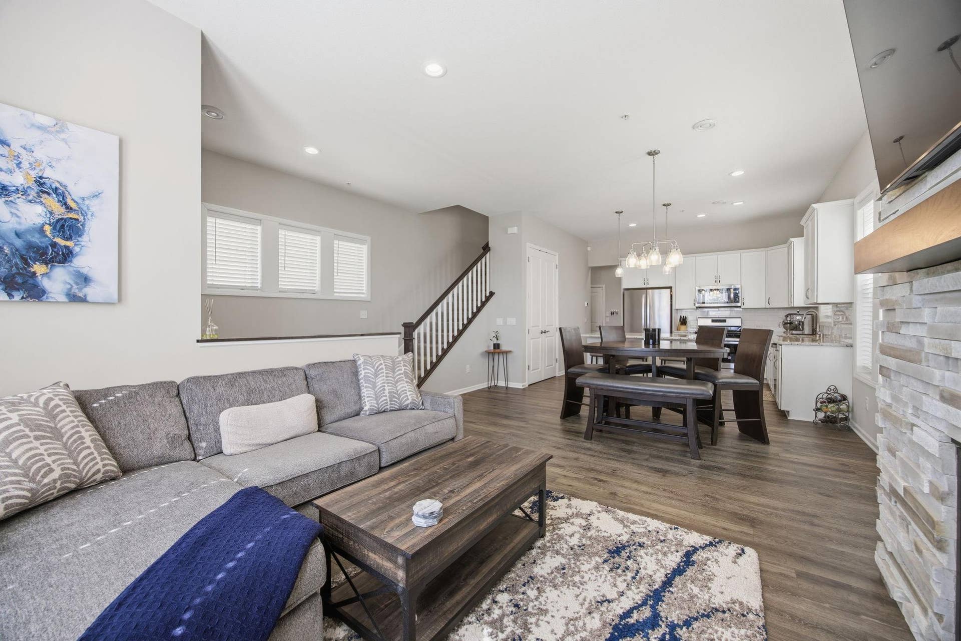 8164 Arrowwood Lane N, Maple Grove, MN 55369 8164 Arrowwood Lane N, Maple Grove, MN 55369