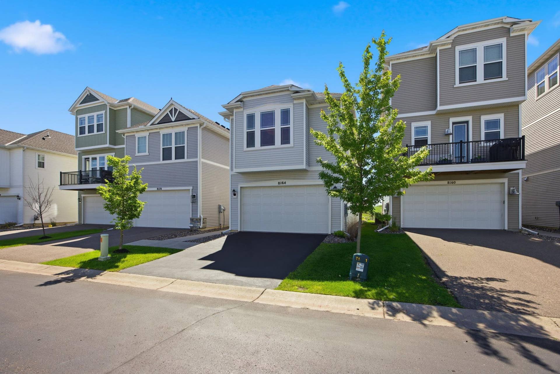 8164 Arrowwood Lane N, Maple Grove, MN 55369 8164 Arrowwood Lane N, Maple Grove, MN 55369