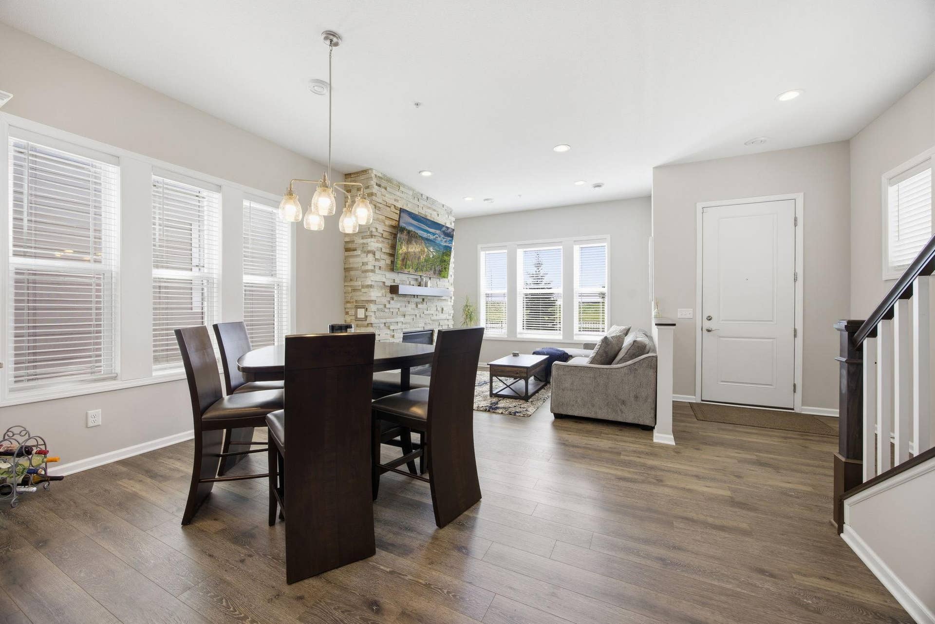 8164 Arrowwood Lane N, Maple Grove, MN 55369 8164 Arrowwood Lane N, Maple Grove, MN 55369