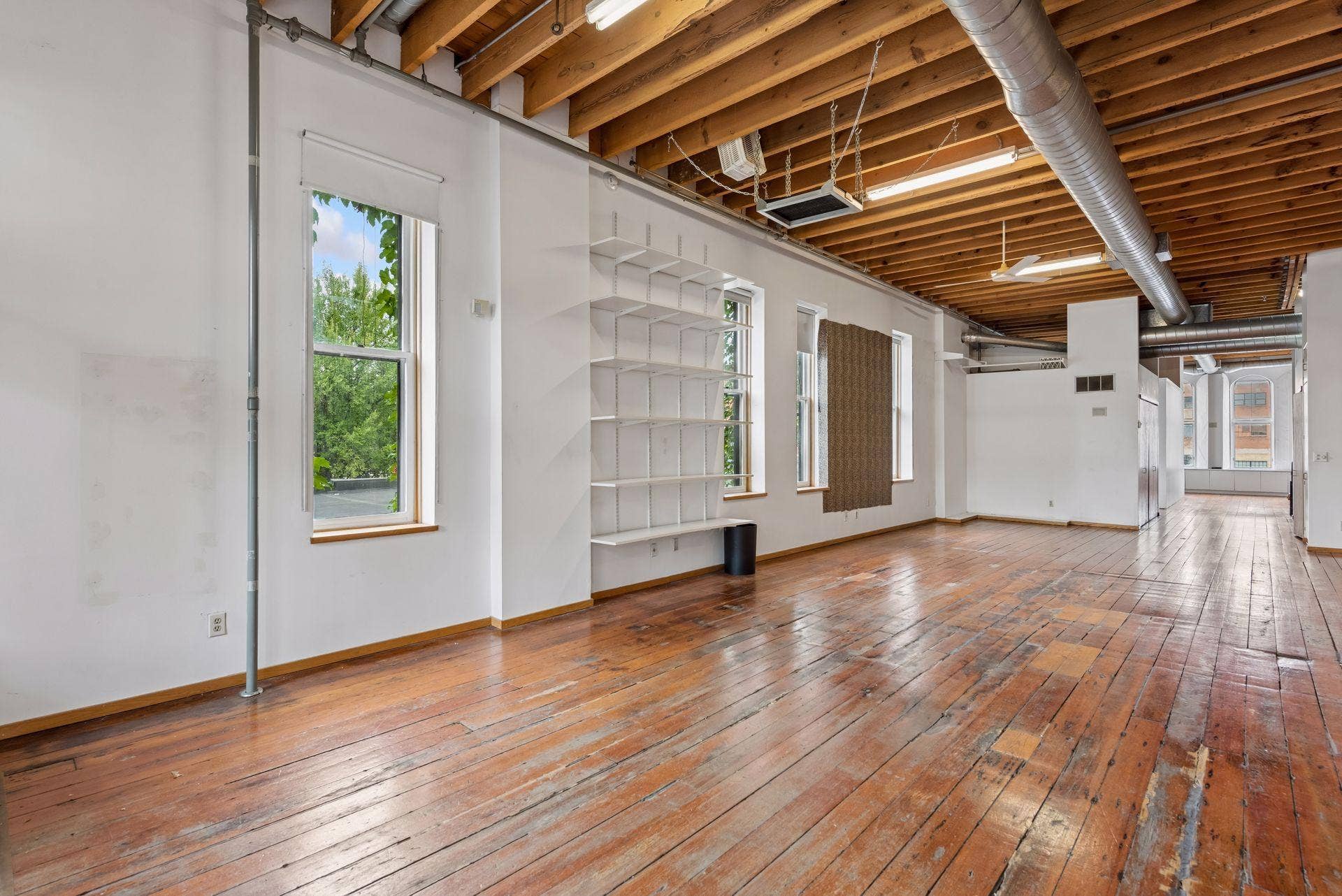 213 1/2 Washington Avenue N, 19, Minneapolis, MN 55401 Level two