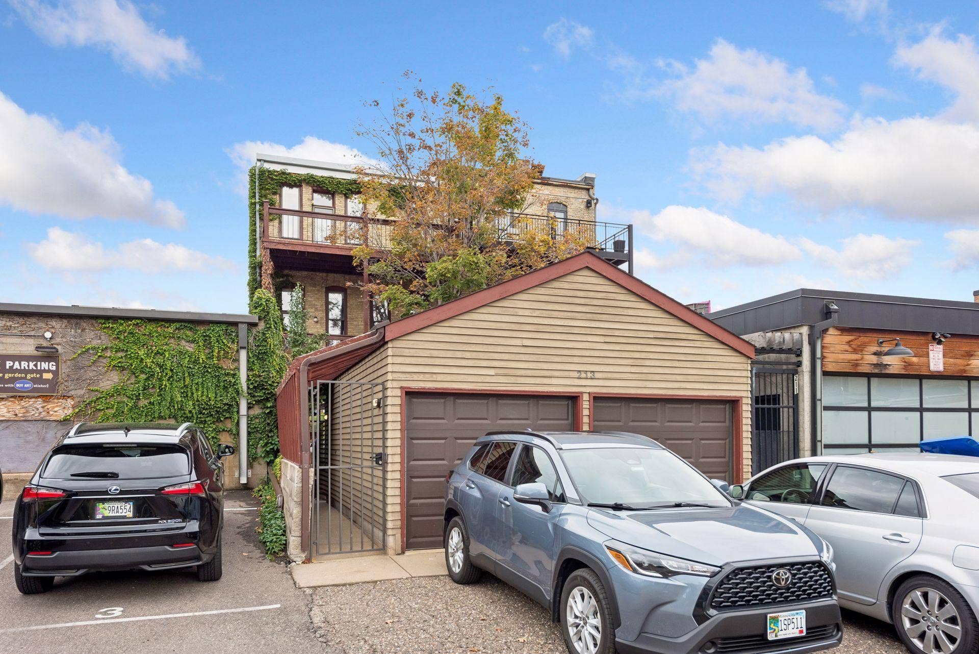 213 1/2 Washington Avenue N, 19, Minneapolis, MN 55401 Two Car Garage