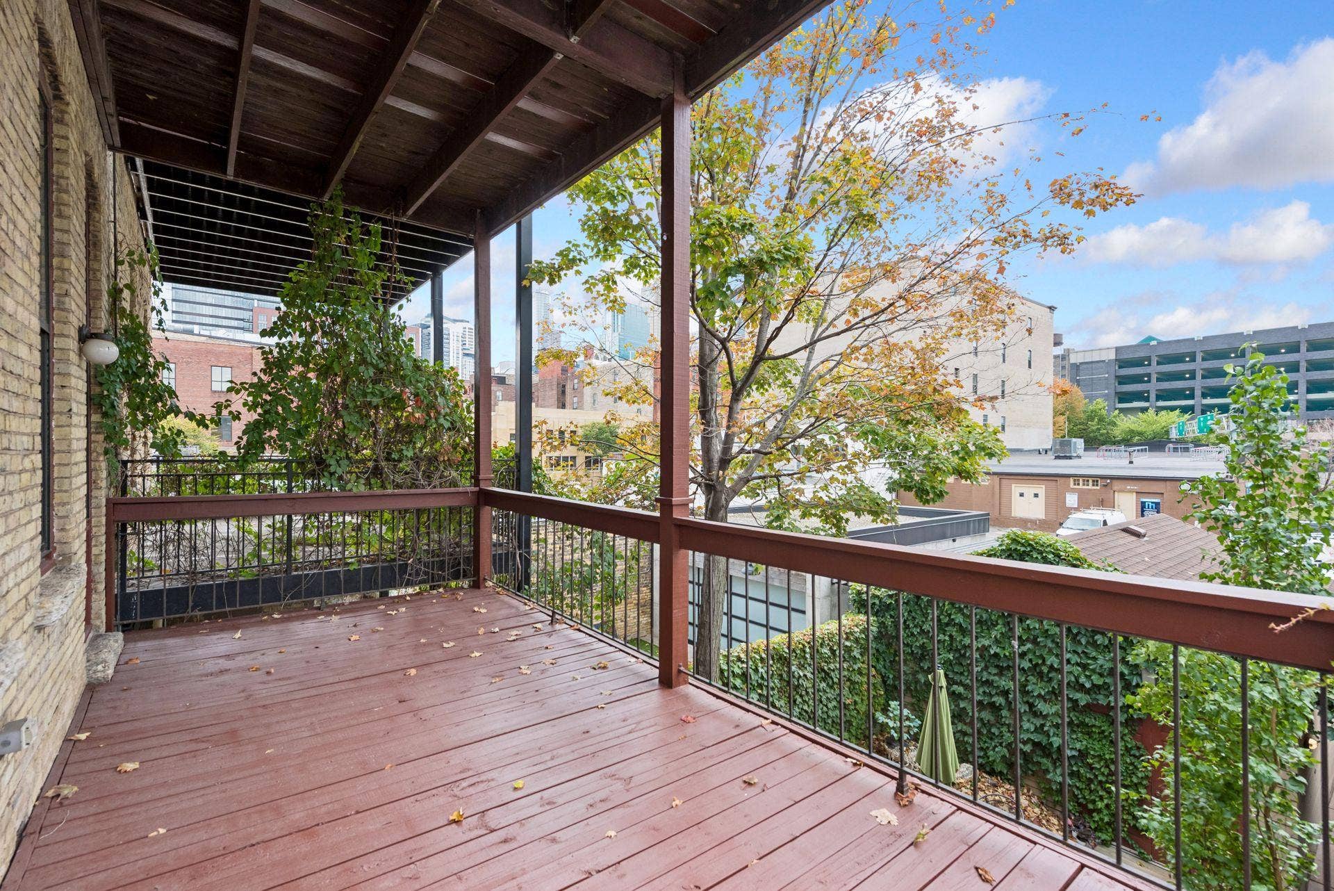 213 1/2 Washington Avenue N, 19, Minneapolis, MN 55401 Level two deck