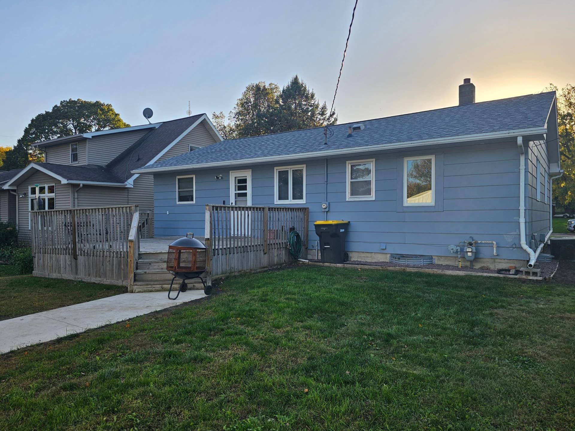 713 S Elm Street, Lamberton, MN 56152 Rear/Side View