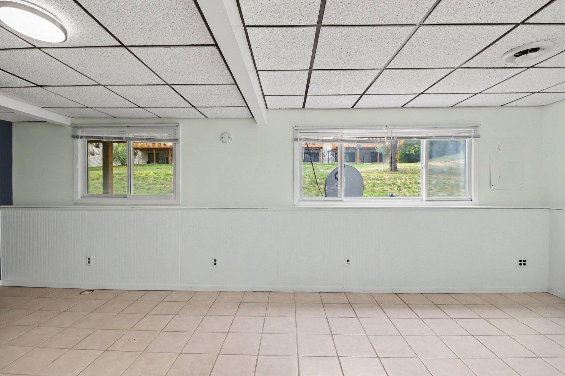 2053 Edgerton Street, Maplewood, MN 55117 2053 Edgerton Street, Maplewood, MN 55117