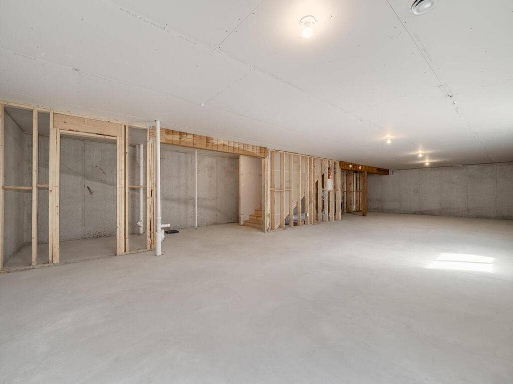 10691 Bent Pine Lane, Woodbury, MN 55129 10691 Bent Pne Ln Woodbury MN 55129 USA-035-041-Basement-MLS_Size.jpg