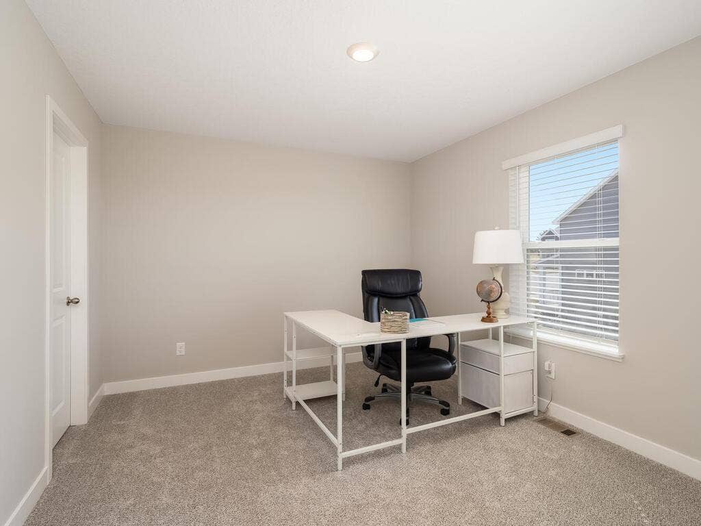 10691 Bent Pine Lane, Woodbury, MN 55129 10691 Bent Pne Ln Woodbury MN 55129 USA-028-036-Bedroom-MLS_Size.jpg