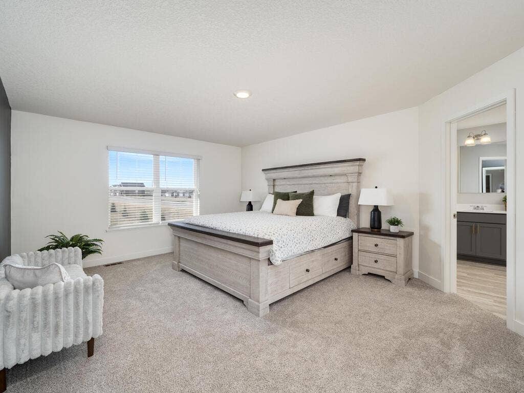 10691 Bent Pine Lane, Woodbury, MN 55129 10691 Bent Pne Ln Woodbury MN 55129 USA-024-025-Primary Bedroom-MLS_Size.jpg