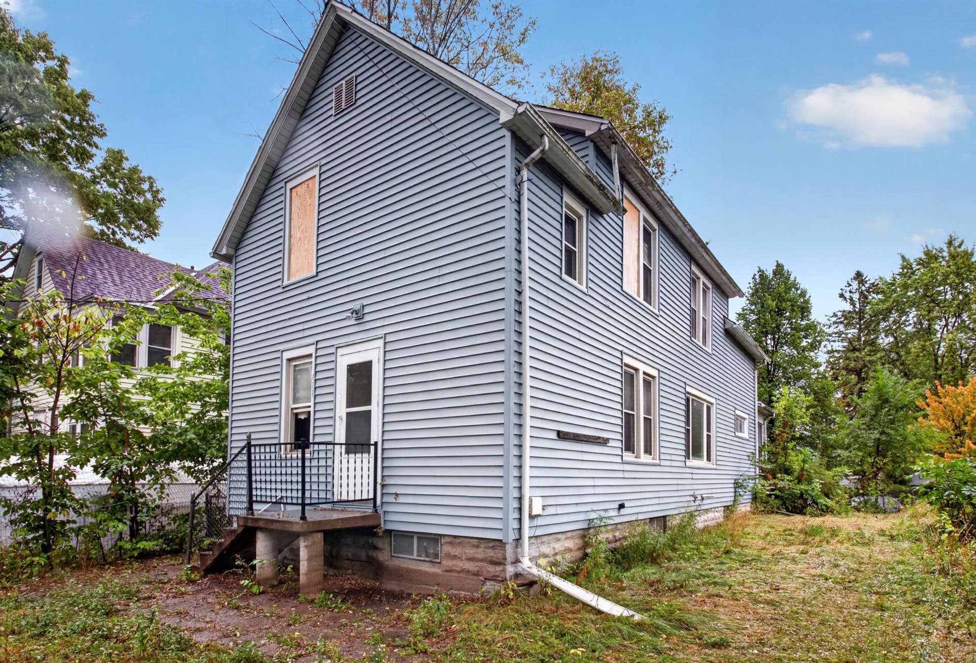 688 Magnolia Avenue E, 98, Saint Paul, MN 55106 Affordable duplex