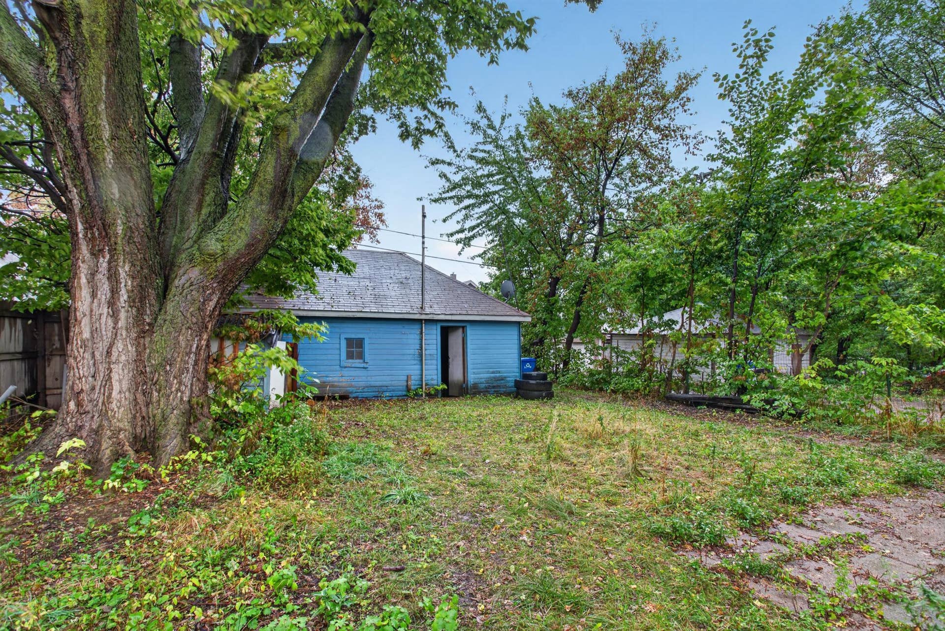688 Magnolia Avenue E, 98, Saint Paul, MN 55106 Large flat backyard
