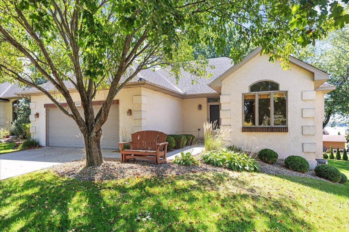16891 88th Avenue N, Maple Grove, MN 55311 01-001.jpg