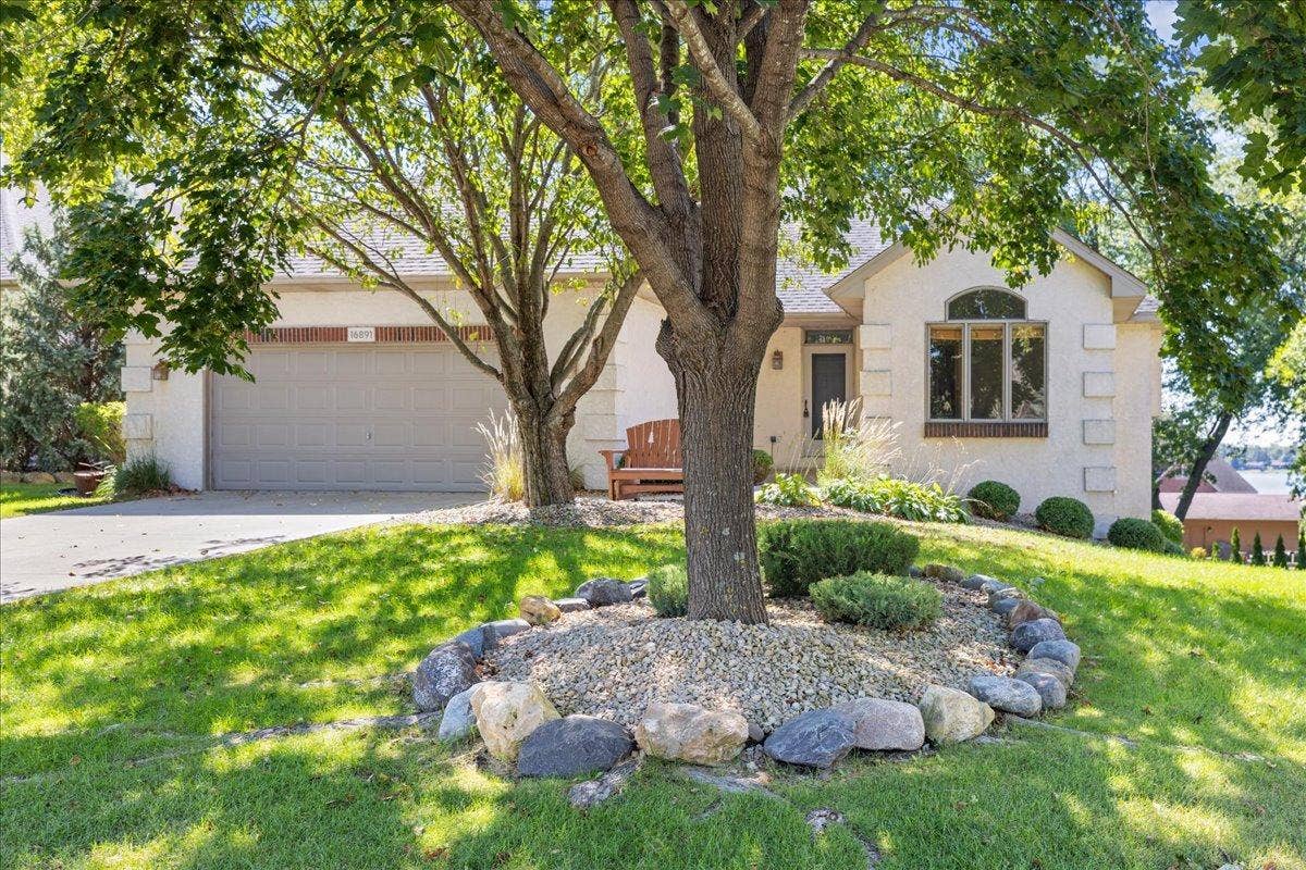 16891 88th Avenue N, Maple Grove, MN 55311 02-002.jpg