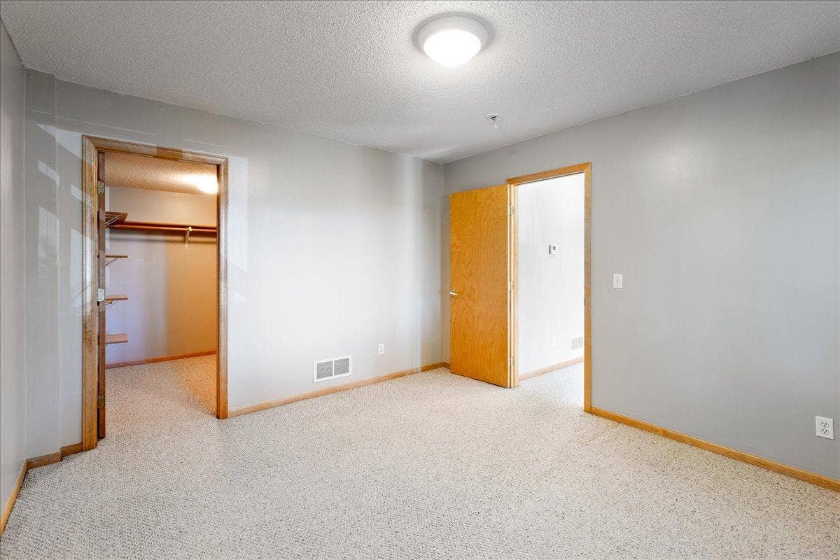 16891 88th Avenue N, Maple Grove, MN 55311 43-037.jpg