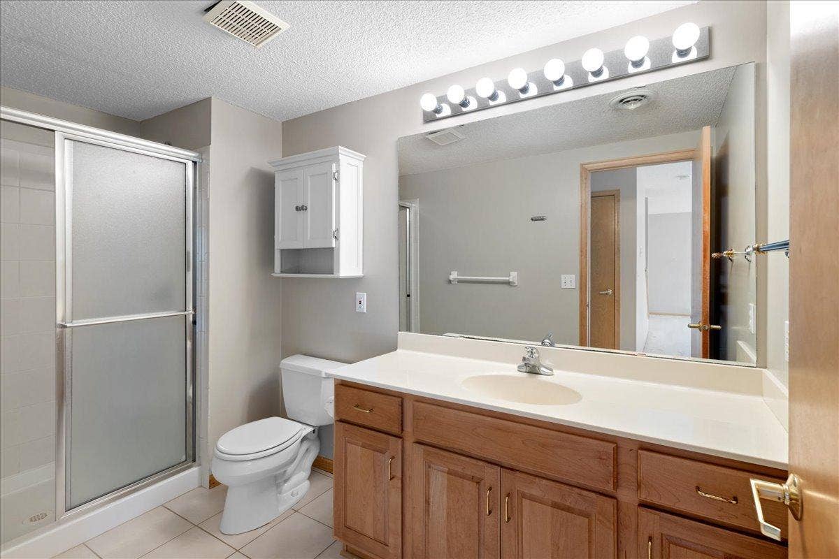16891 88th Avenue N, Maple Grove, MN 55311 39-033.jpg