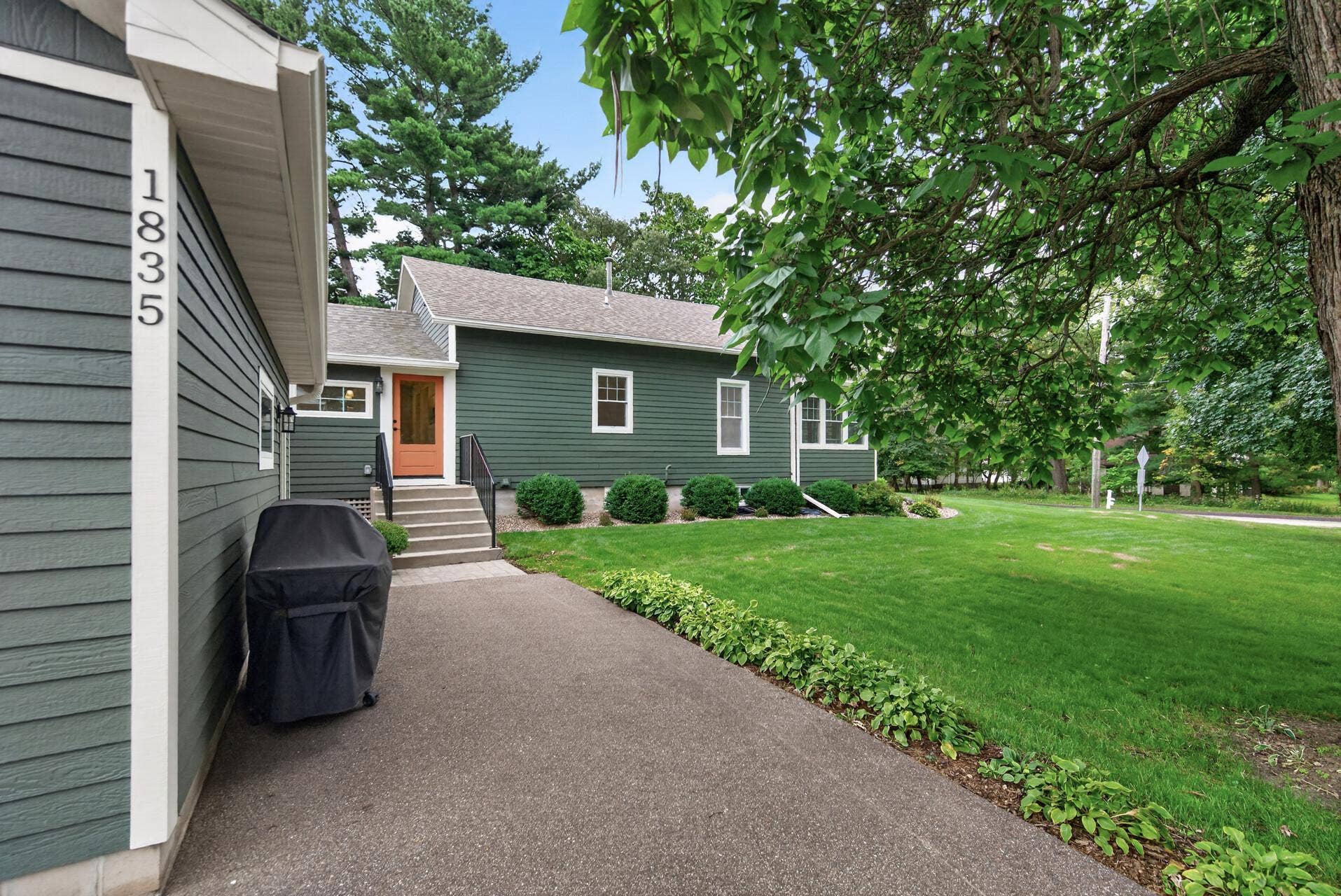 1835 Stillwater Street, White Bear Lake, MN 55110 1835 Stillwater Street, White Bear Lake, MN 55110