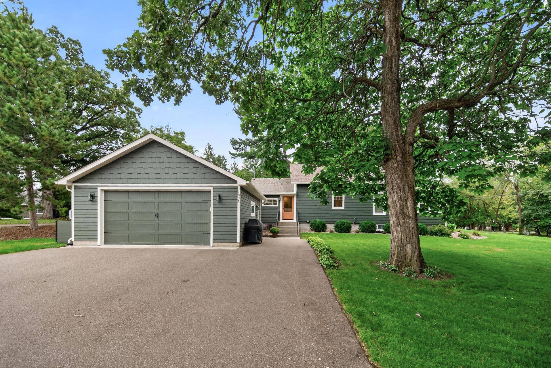 1835 Stillwater Street, White Bear Lake, MN 55110 Graciously sized 2-car garage with plentiful parking.