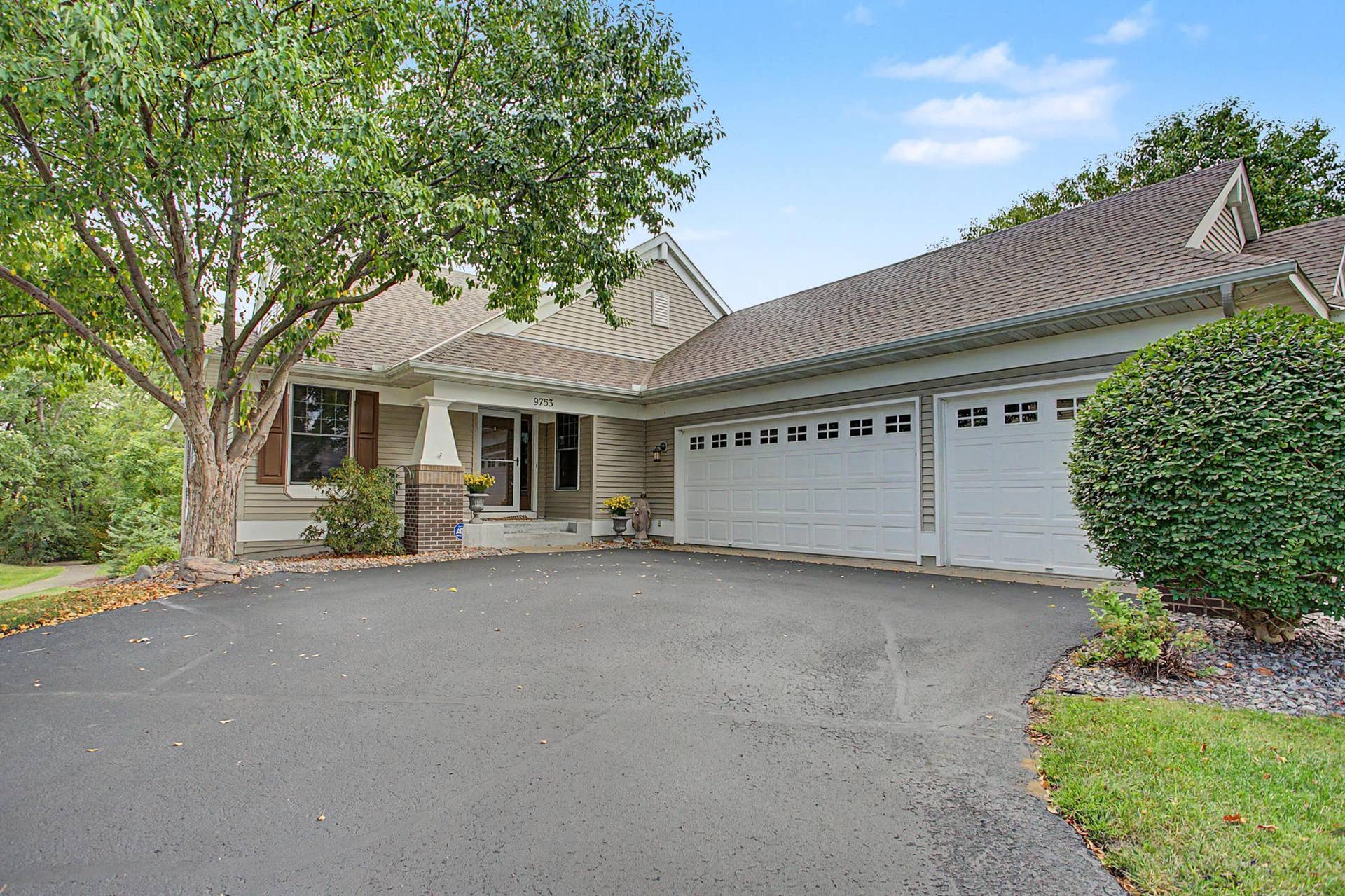 9753 Wedgewood Circle, Woodbury, MN 55125 9753 Wedgewood Circle, Woodbury, MN 55125