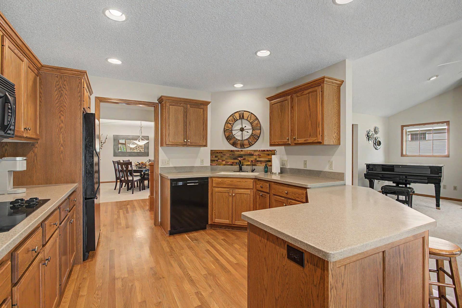 9753 Wedgewood Circle, Woodbury, MN 55125 9753 Wedgewood Circle, Woodbury, MN 55125