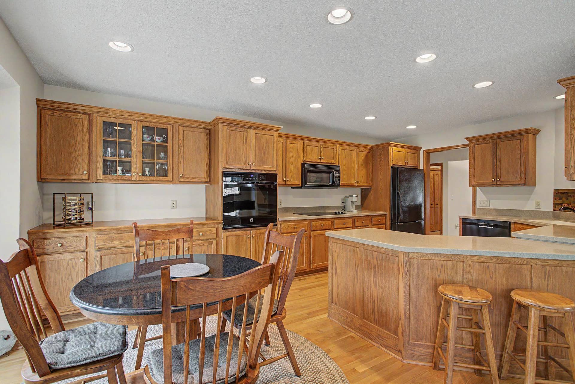 9753 Wedgewood Circle, Woodbury, MN 55125 9753 Wedgewood Circle, Woodbury, MN 55125