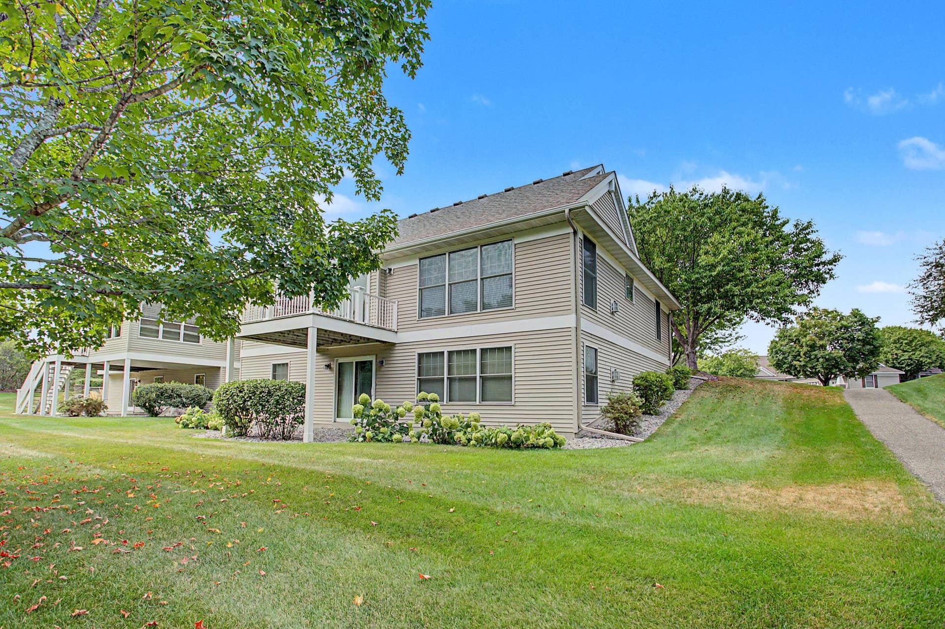 9753 Wedgewood Circle, Woodbury, MN 55125 9753 Wedgewood Circle, Woodbury, MN 55125