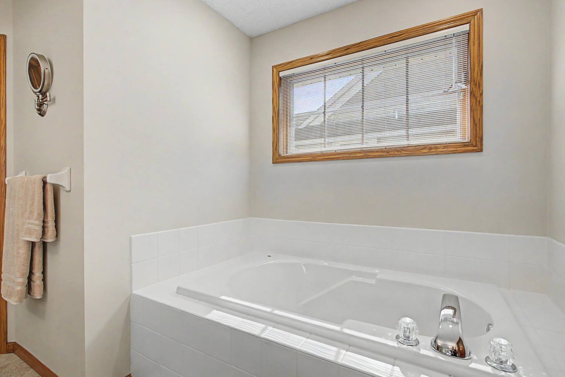 9753 Wedgewood Circle, Woodbury, MN 55125 9753 Wedgewood Circle, Woodbury, MN 55125