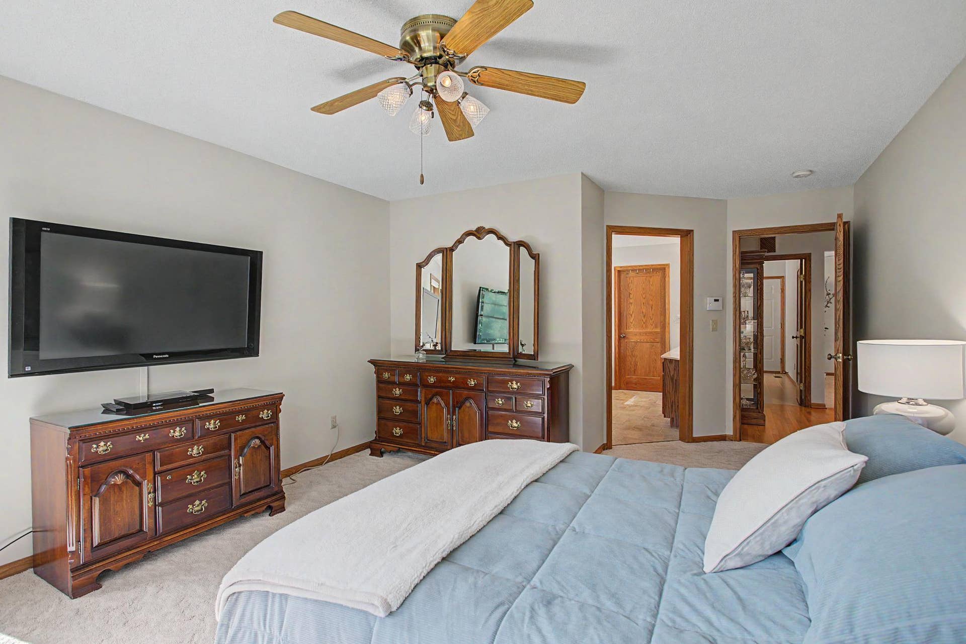 9753 Wedgewood Circle, Woodbury, MN 55125 9753 Wedgewood Circle, Woodbury, MN 55125
