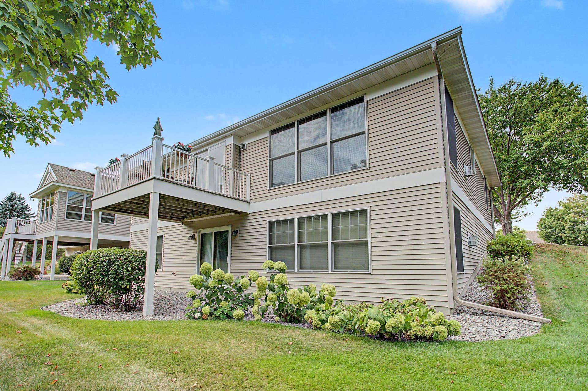 9753 Wedgewood Circle, Woodbury, MN 55125 9753 Wedgewood Circle, Woodbury, MN 55125