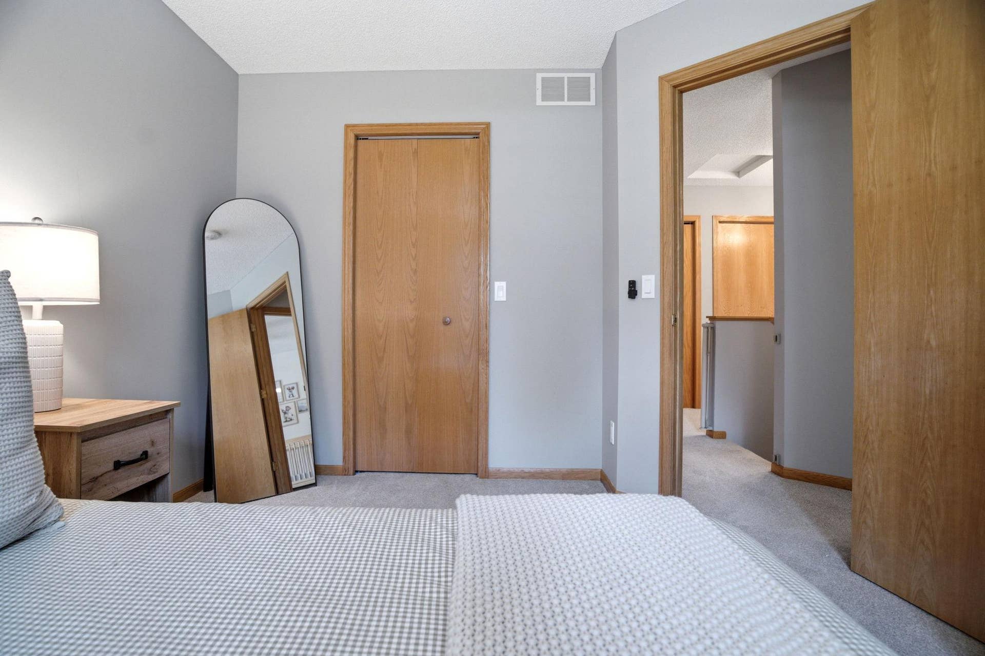 8854 Spring Lane, Woodbury, MN 55125 8854 Spring Lane, Woodbury, MN 55125