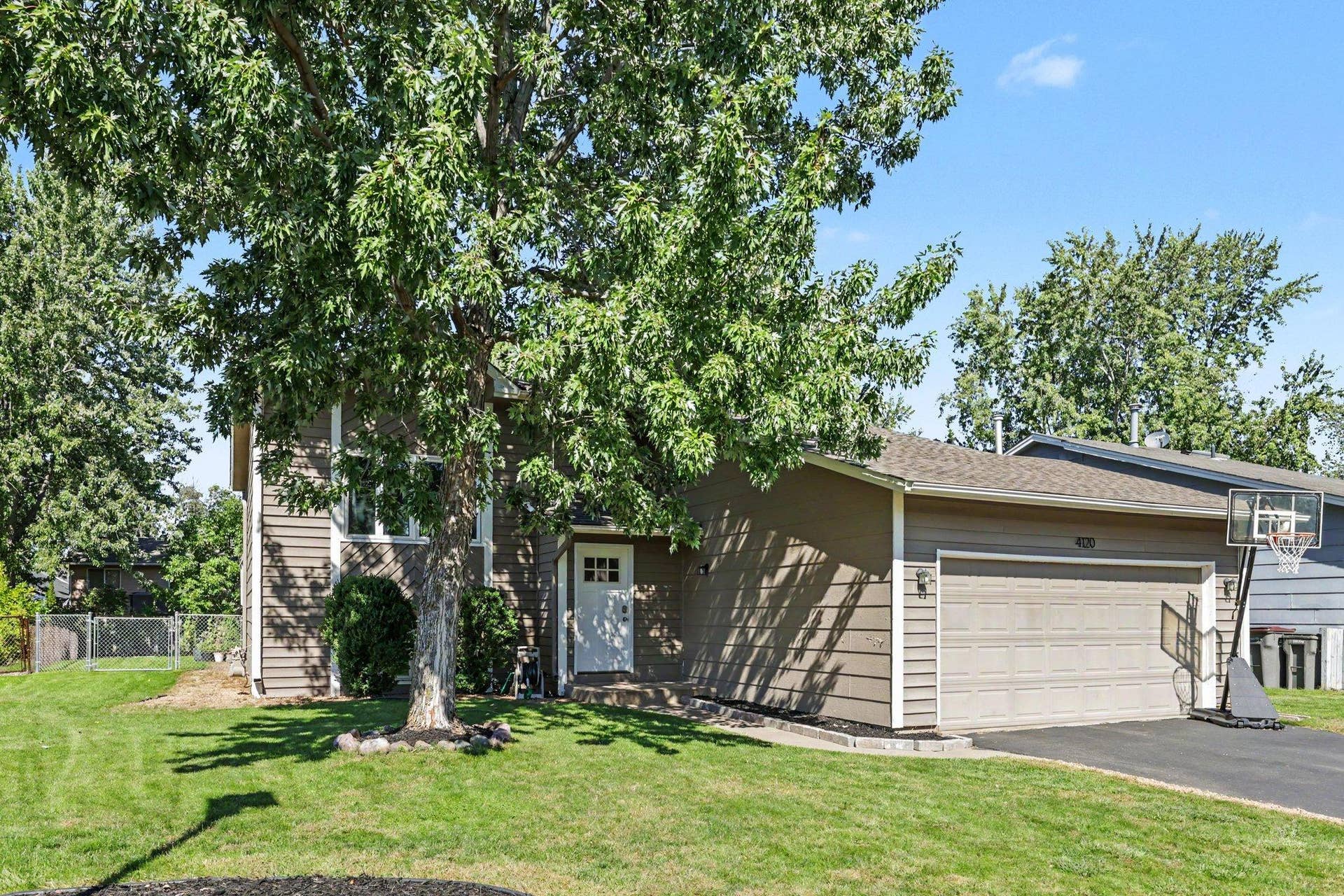 4120 W 137th Street, Savage, MN 55378 030_file_2077.jpg