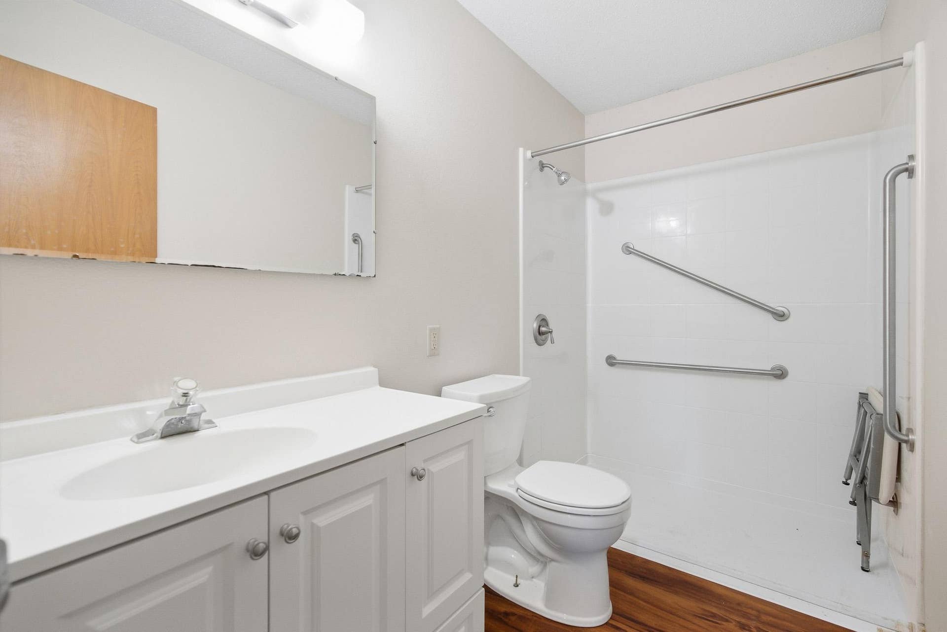 611 James Ave, Mankato, MN 56001 611 James Ave, Mankato, MN 56001