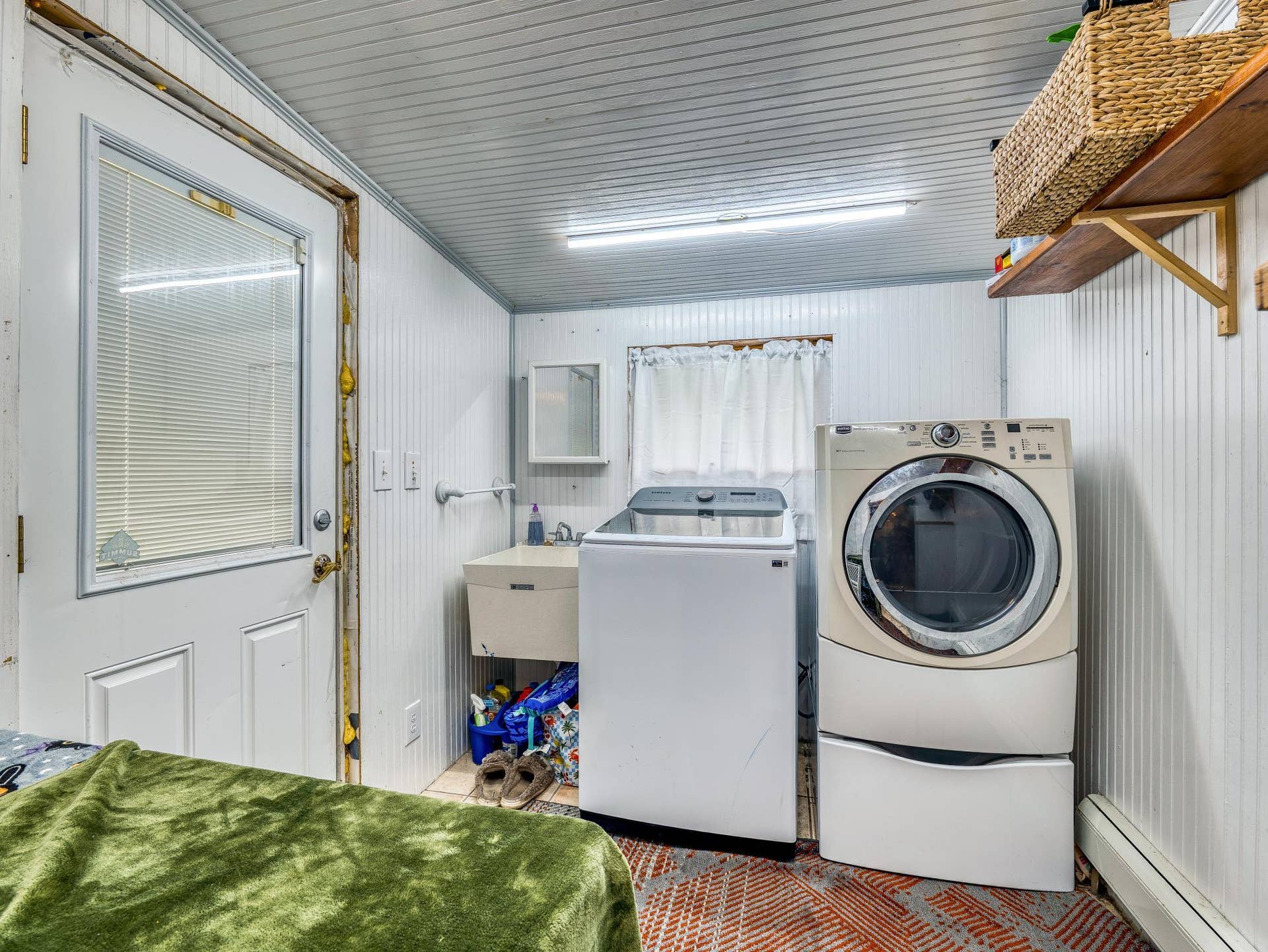 11081 Hillcrest Drive NE, Bemidji, MN 56601 Laundry