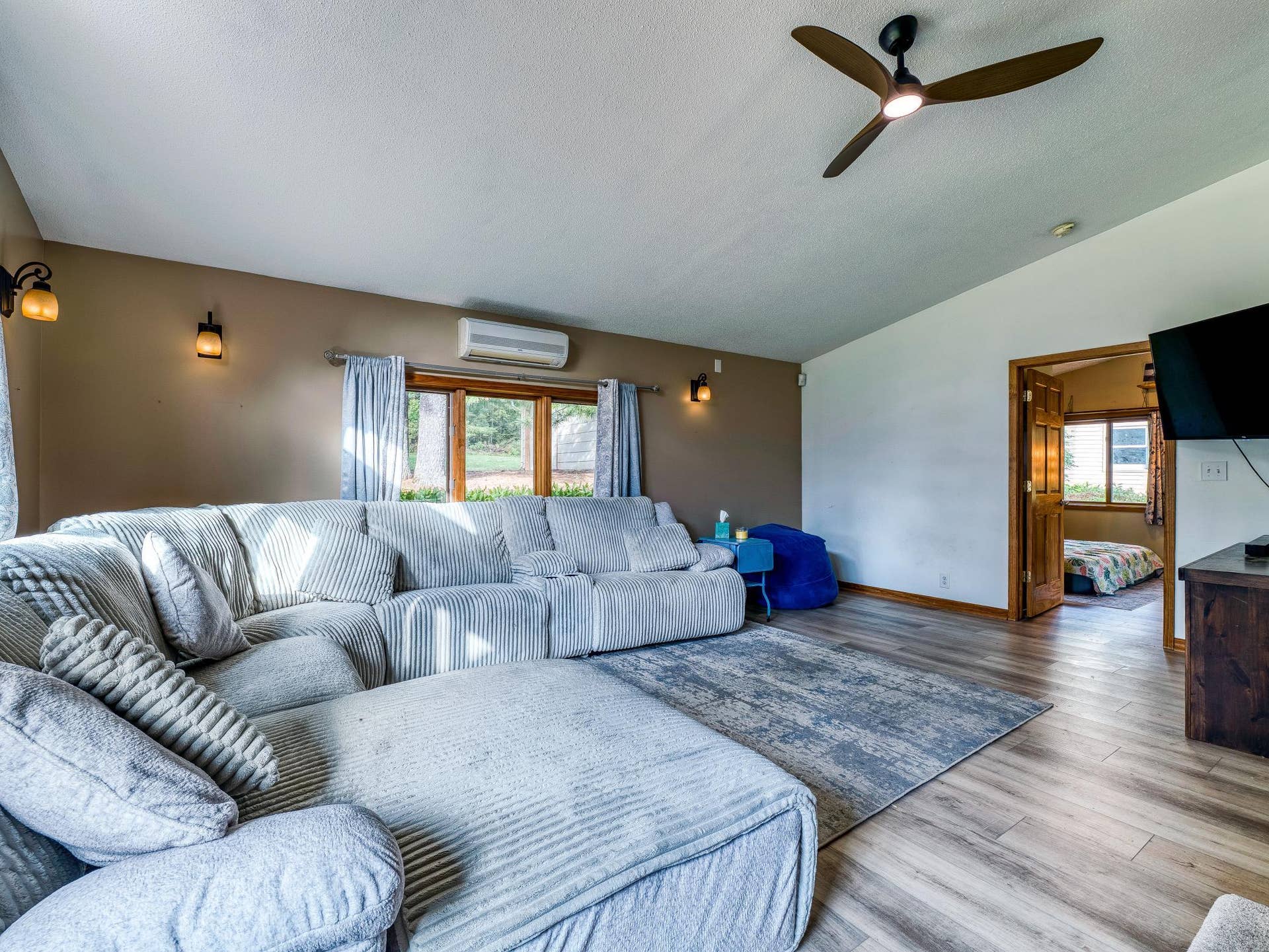 11081 Hillcrest Drive NE, Bemidji, MN 56601 Sun Filled!