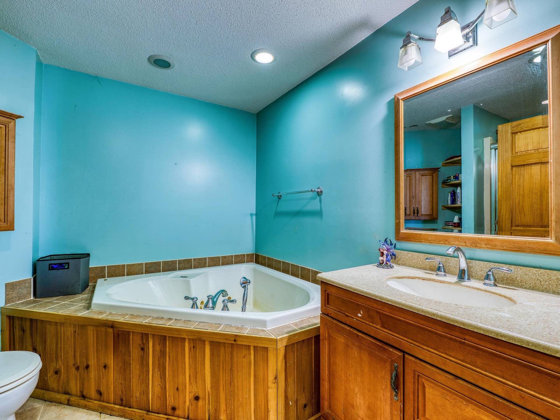 11081 Hillcrest Drive NE, Bemidji, MN 56601 Primary Ensuite