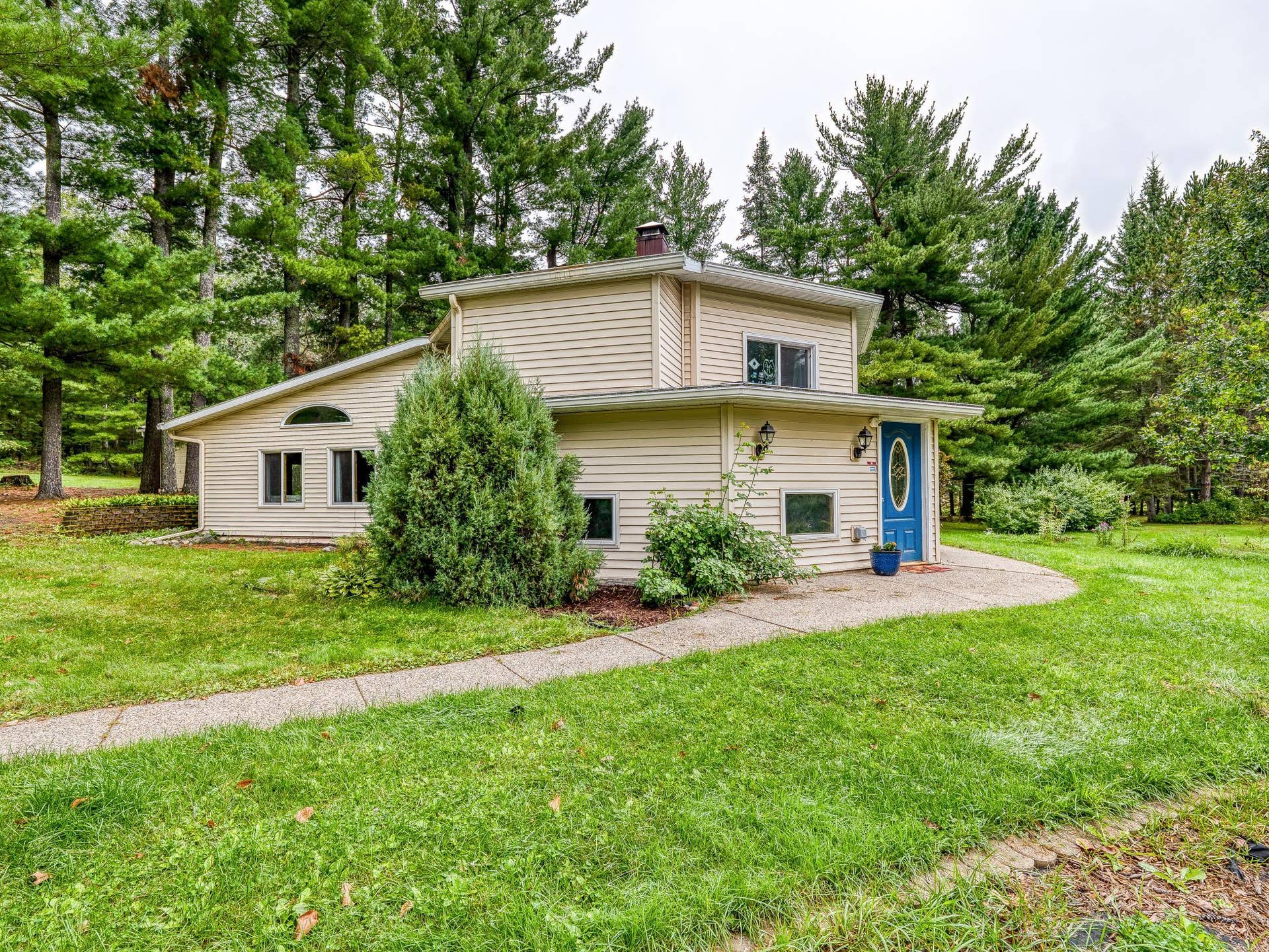 11081 Hillcrest Drive NE, Bemidji, MN 56601 Exterior