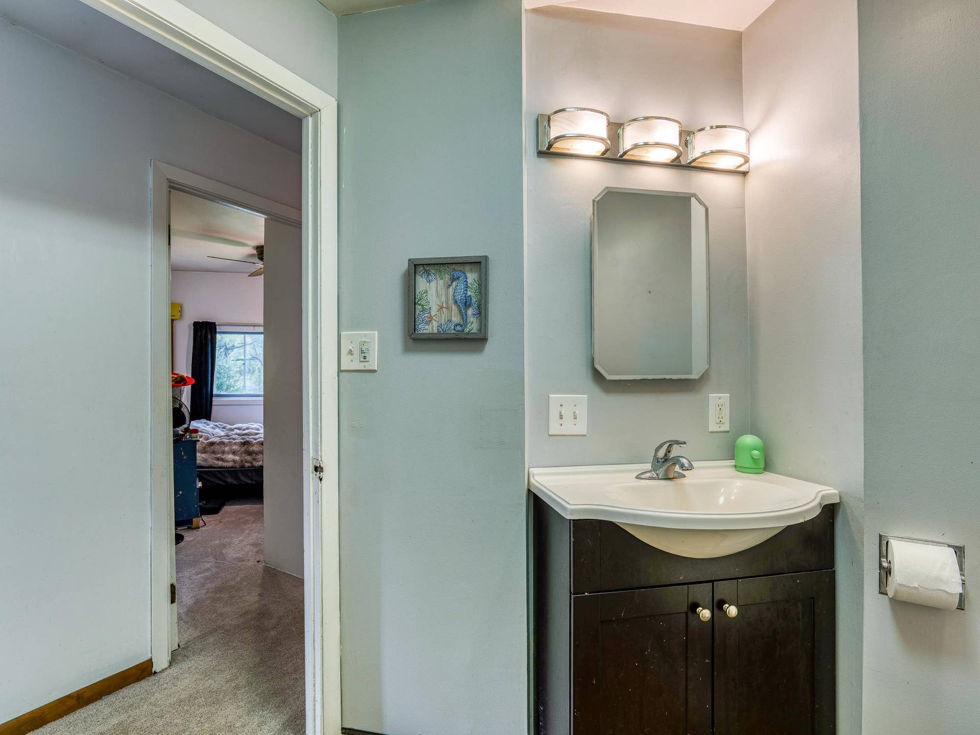 11081 Hillcrest Drive NE, Bemidji, MN 56601 Upper Full Bath