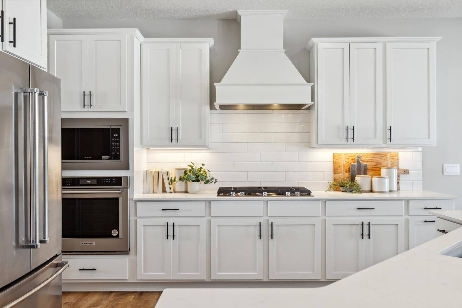 4901 Blake Way, Woodbury, MN 55129 High end finishes!