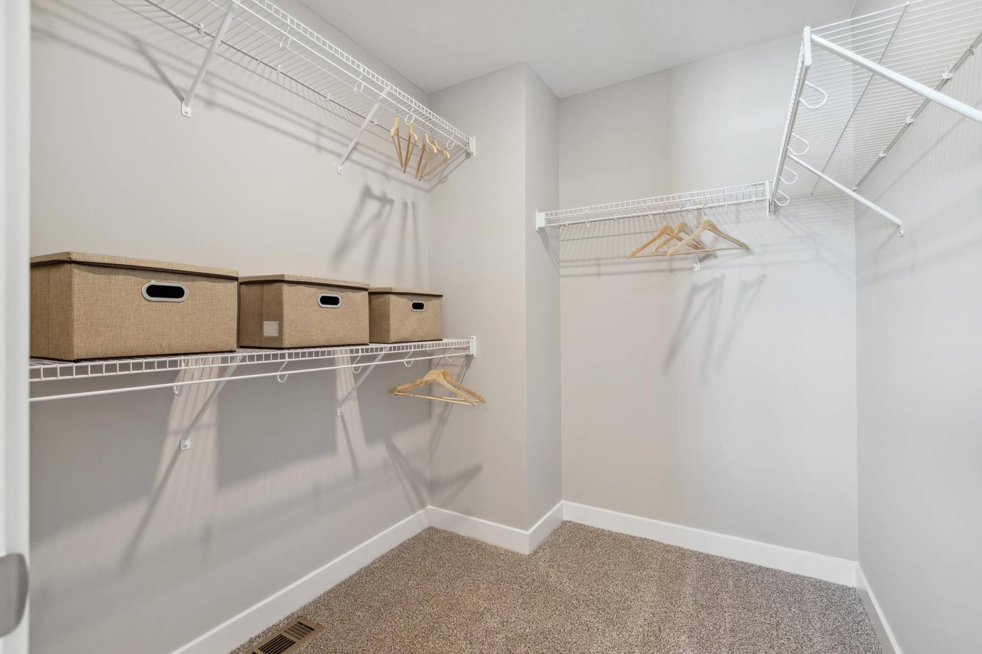 4901 Blake Way, Woodbury, MN 55129 Primary suite has two walk in closets.